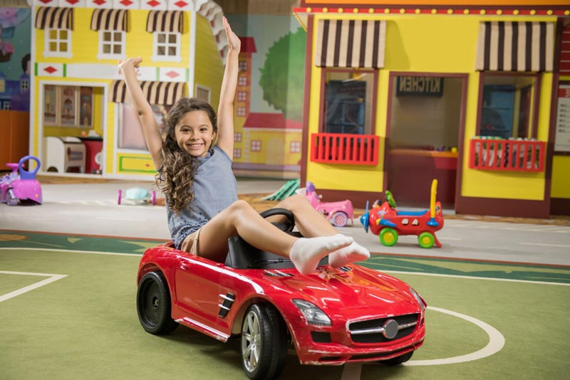 Macchina elettrica per bambini 4 posti